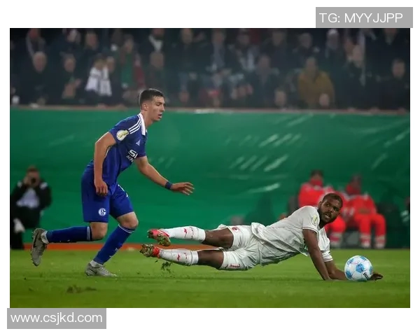 沙尔克04惨遭奥格斯堡羞辱，遭遇联赛三连败掉队保级集团